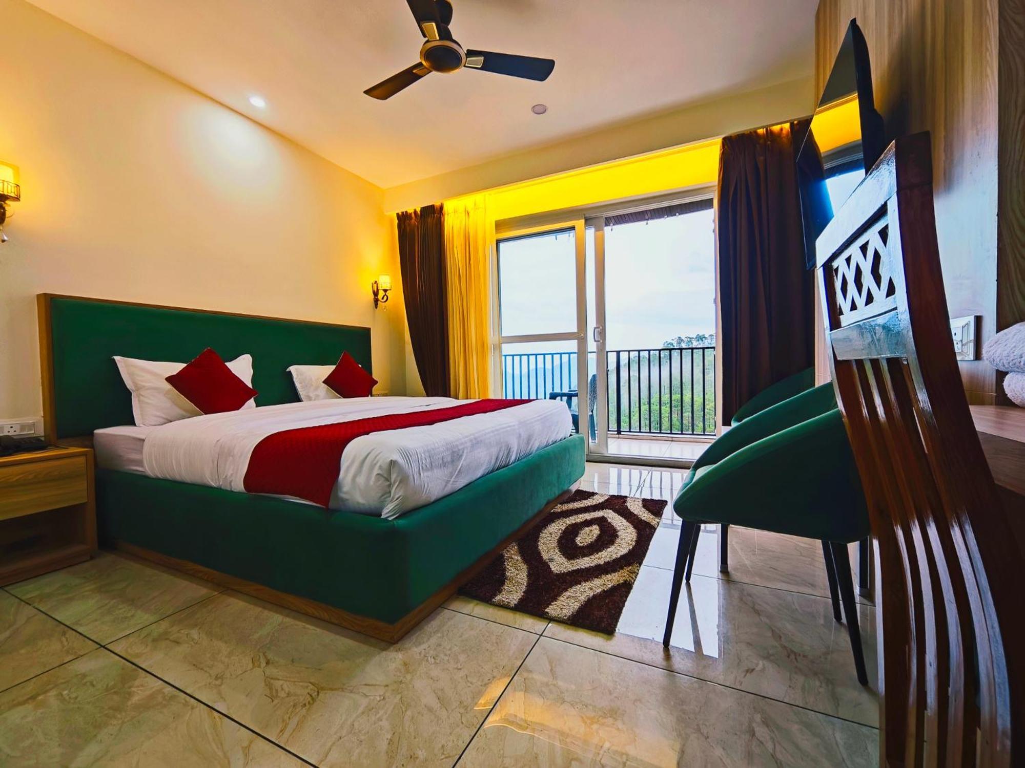 Hotel Pines And Peeks By Tws Hotels Dalhousie Exterior photo