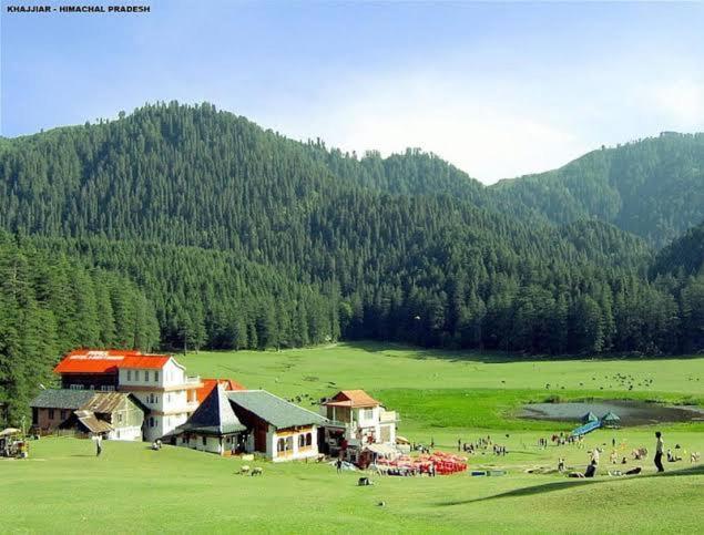 Hotel Pines And Peeks By Tws Hotels Dalhousie Exterior photo