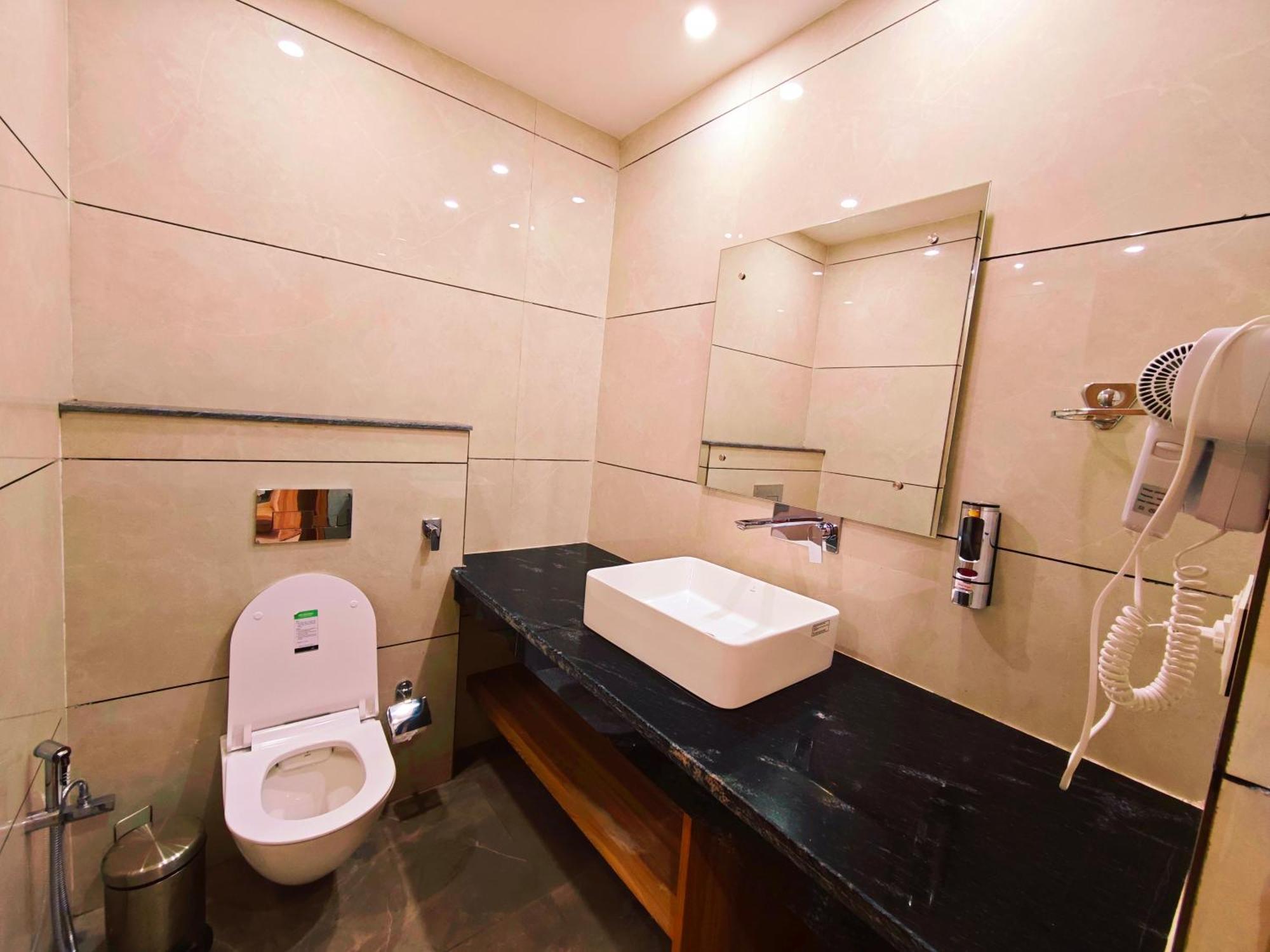 Hotel Pines And Peeks By Tws Hotels Dalhousie Exterior photo