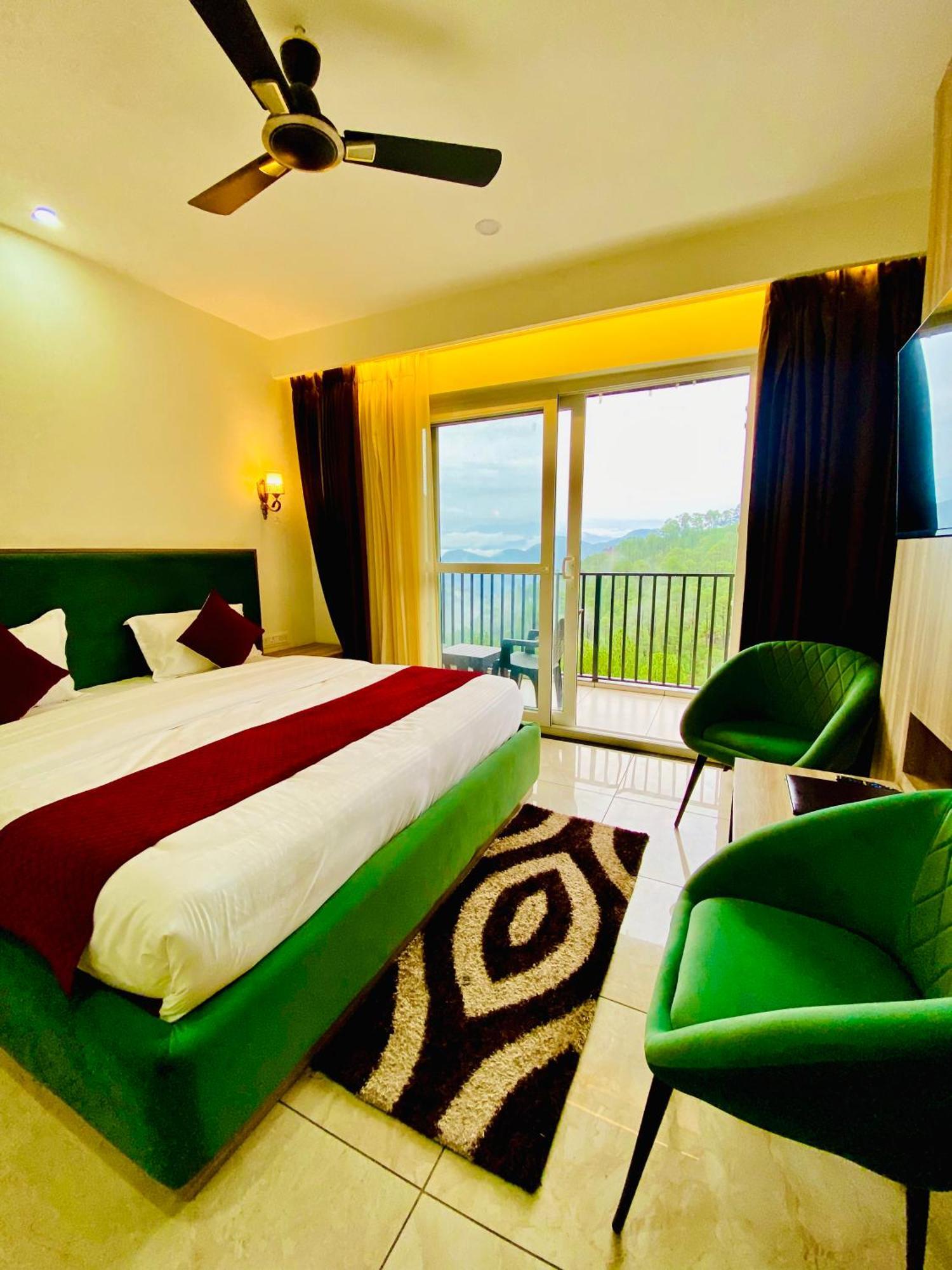 Hotel Pines And Peeks By Tws Hotels Dalhousie Exterior photo
