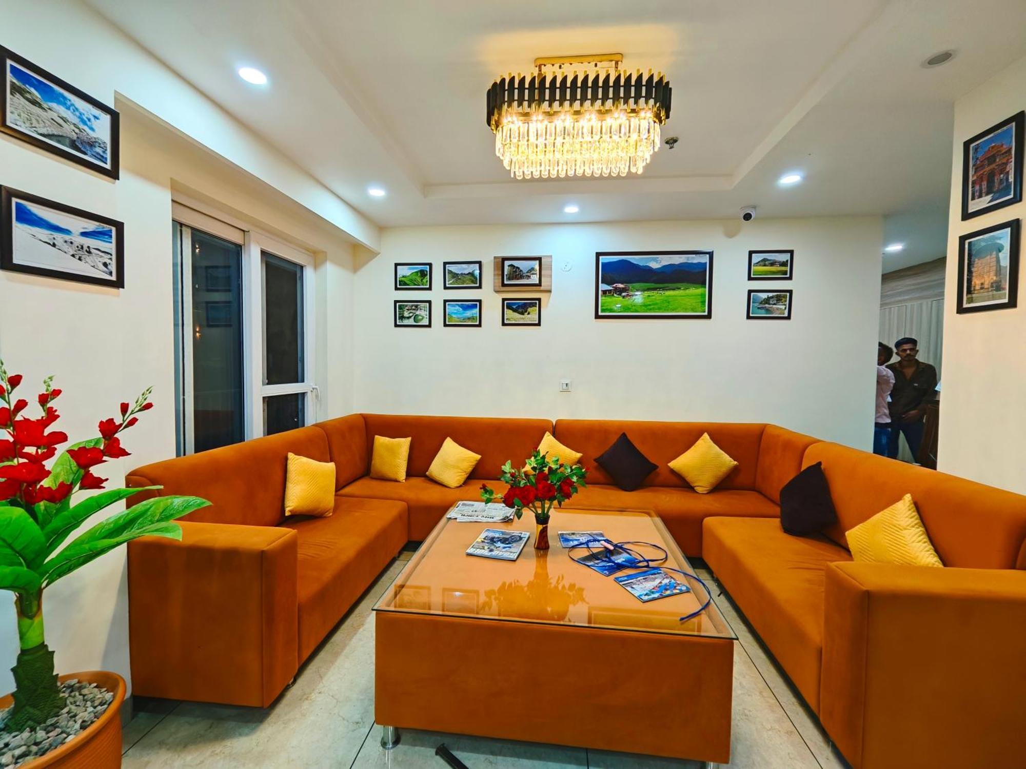 Hotel Pines And Peeks By Tws Hotels Dalhousie Exterior photo