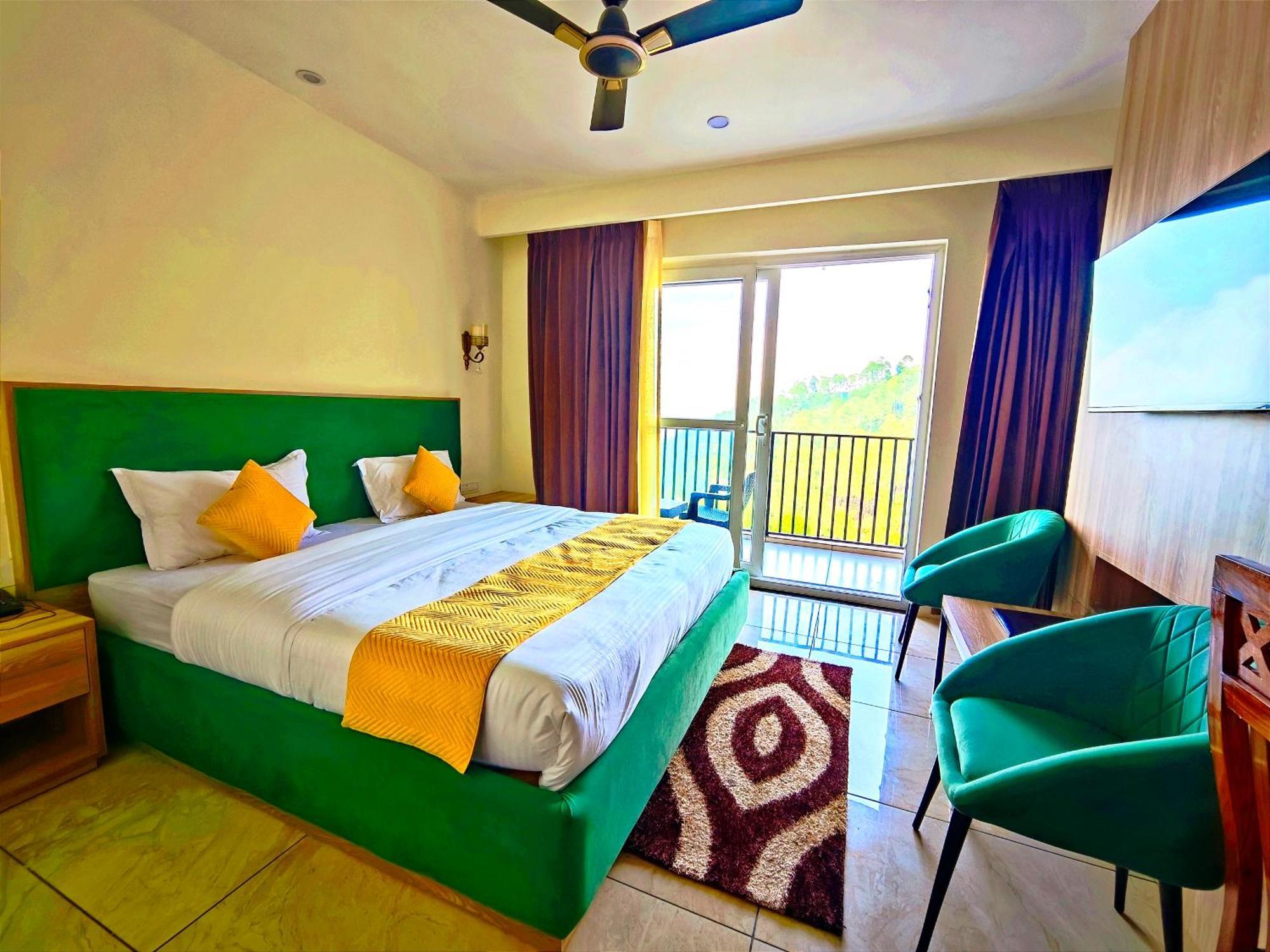 Hotel Pines And Peeks By Tws Hotels Dalhousie Exterior photo